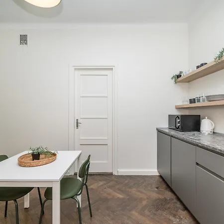 Avenue בית הארחה קובנה