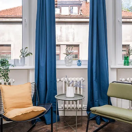 Avenue בית הארחה