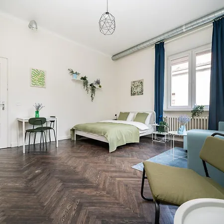 בית הארחה Avenue *